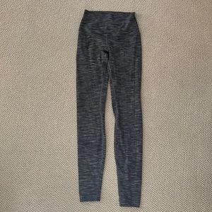 Lululemon leggings grey/black/white stripes